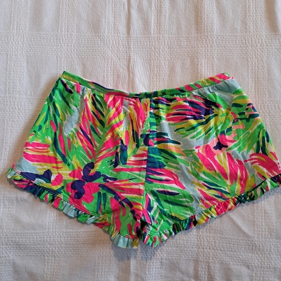 Lilly Pulitzer girls large or 8/10 shorts - Picture 3 of 3
